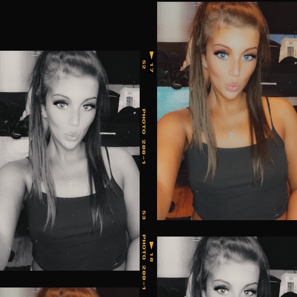 Meet your Posher, Stephanie🤩 - Picture 5 of 7